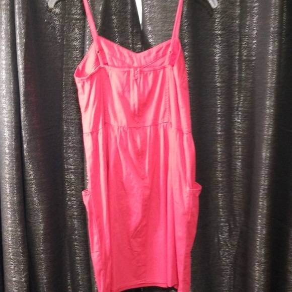 Pretty pink spaghetti strap top - Picture 2 of 3